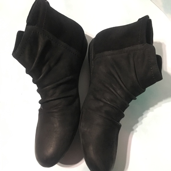 ROCKPORT Black Ankle Booties Zip Backs Size 9M - Picture 5 of 10